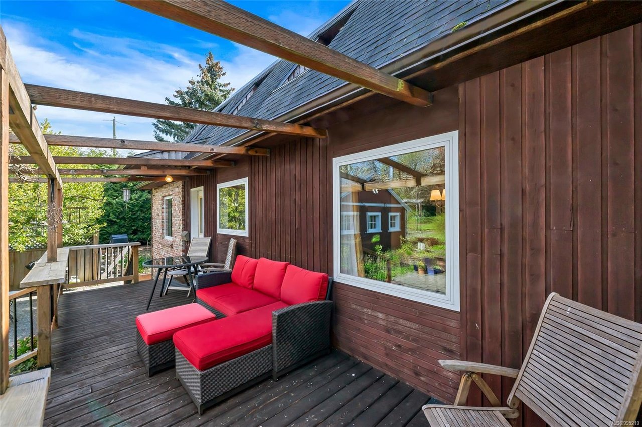 36 Tovey Cres, View Royal