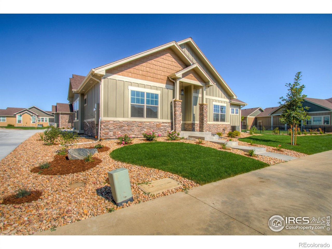 3571 Saguaro Dr