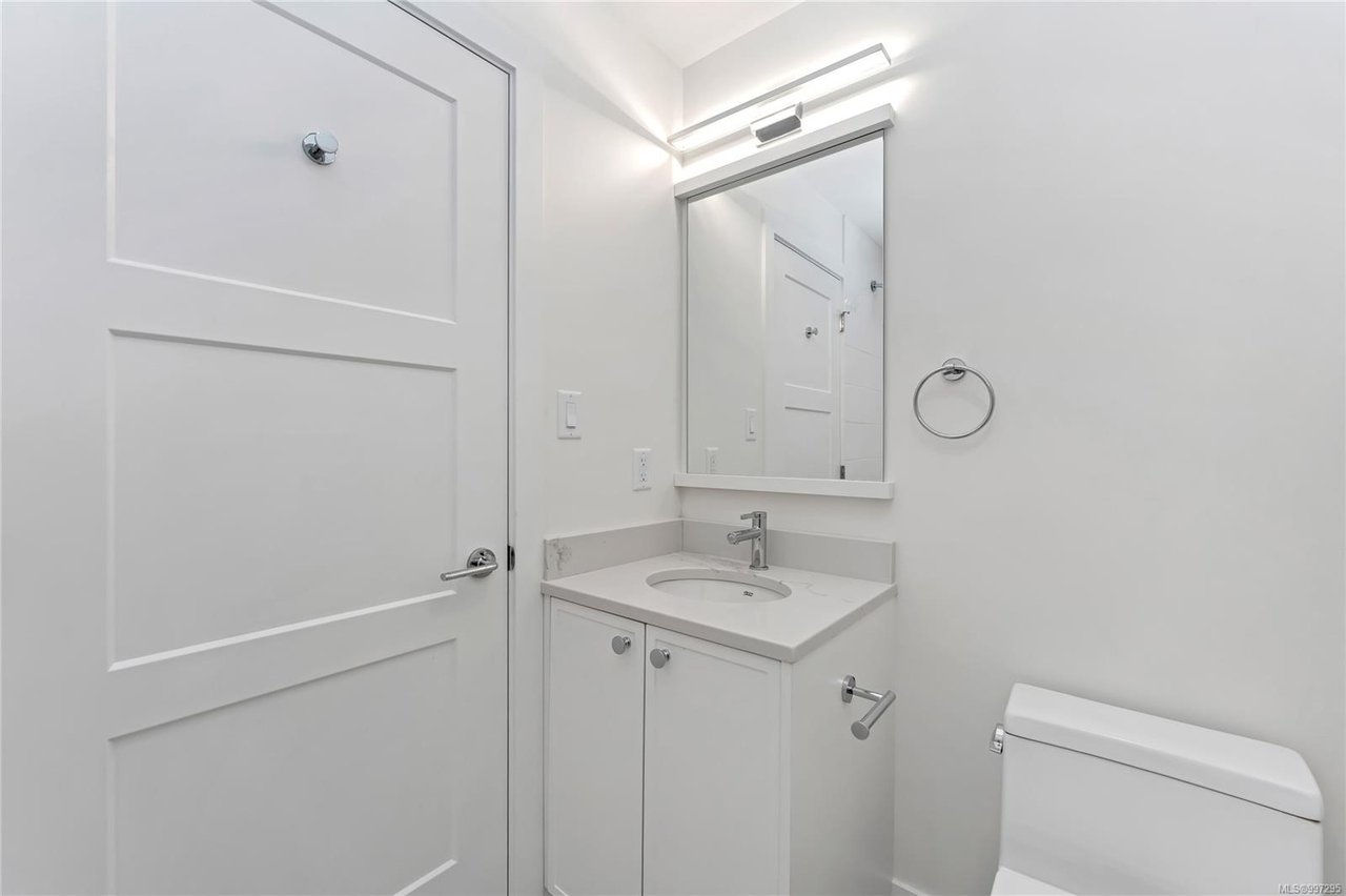 302B-1224 Richardson St, Victoria