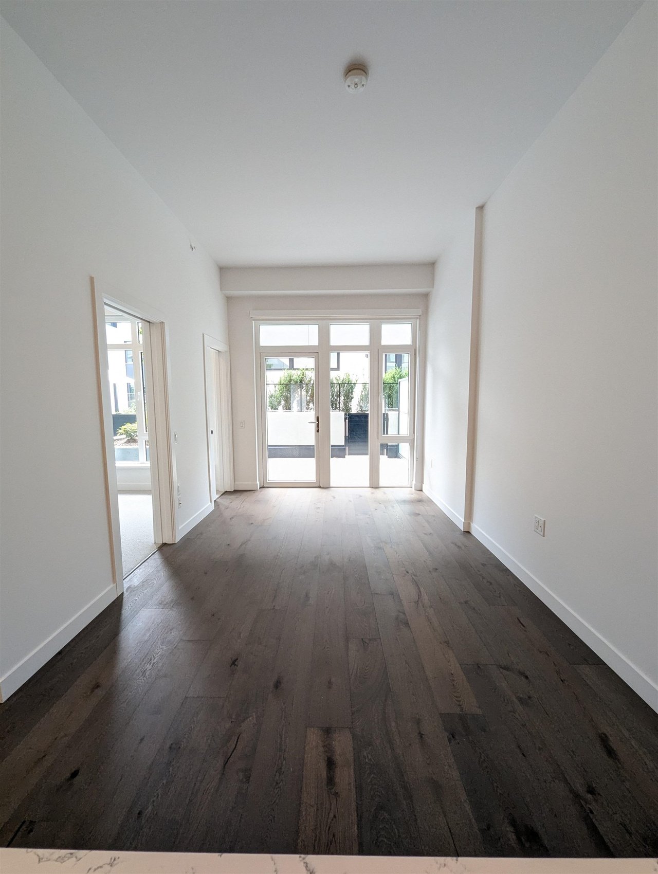 106-6859 Cambie St