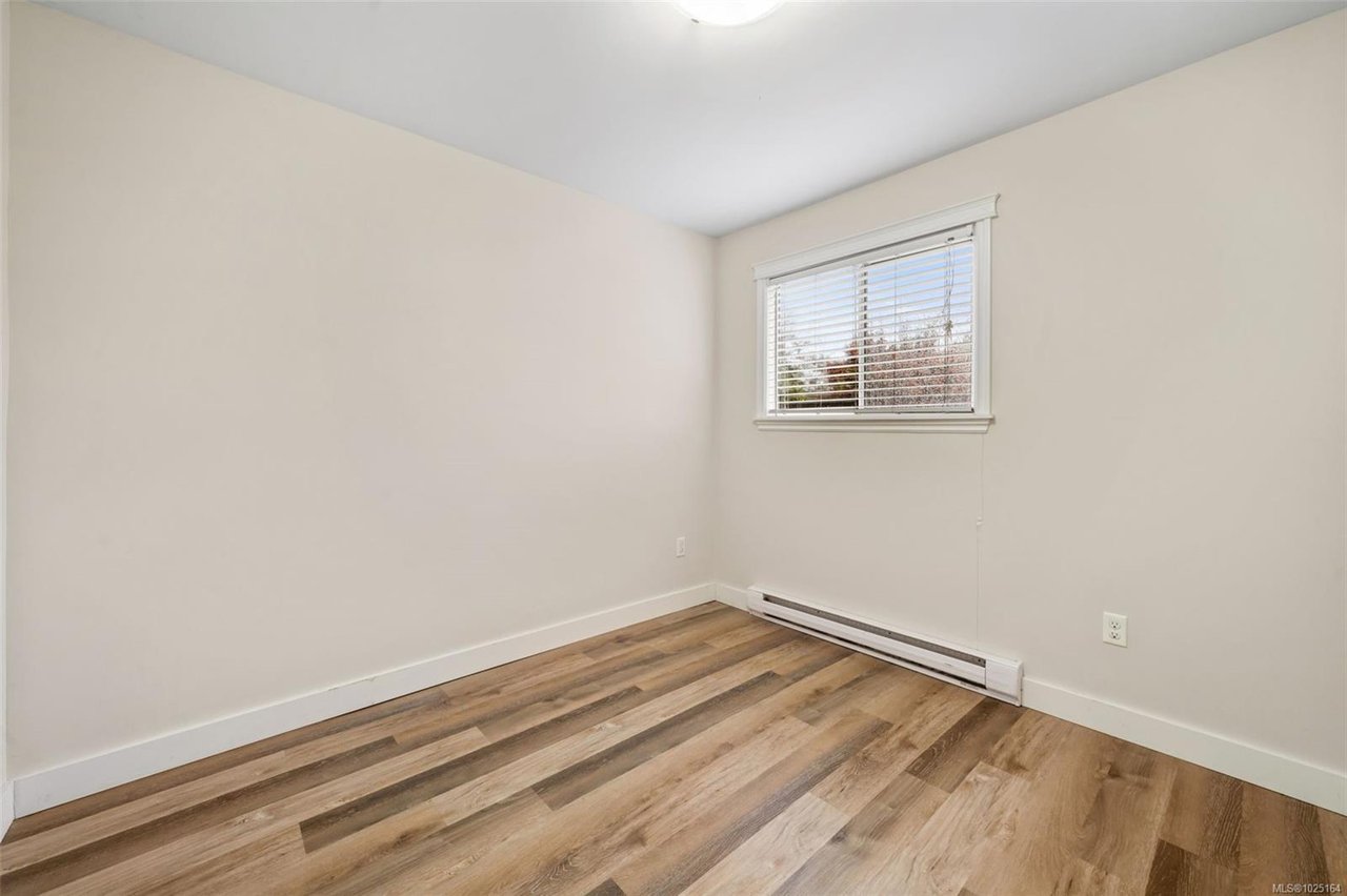 1123 Reynolds Rd, Saanich