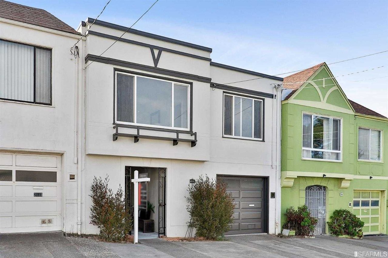 2111 40th Ave