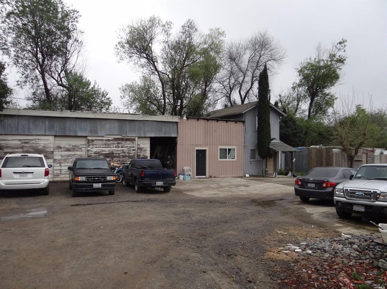 1230 Dry Creek Rd