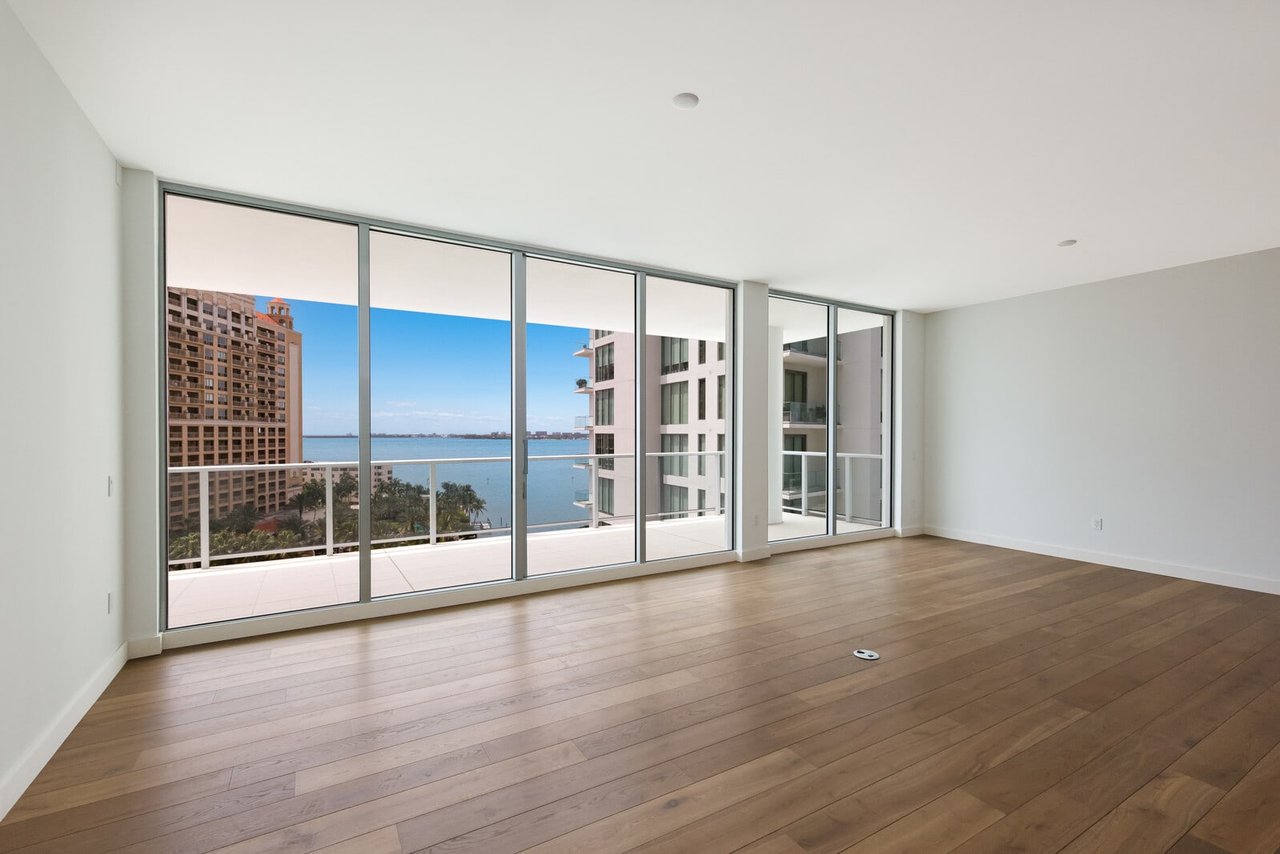 301 Quay Commons, #811