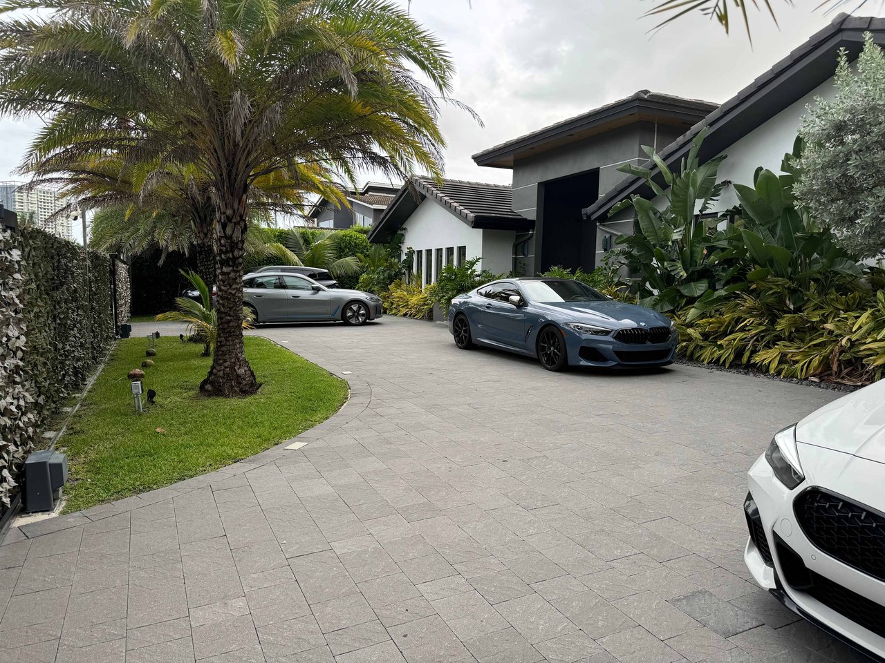 Diplomat  Parkway Hallandale Beach