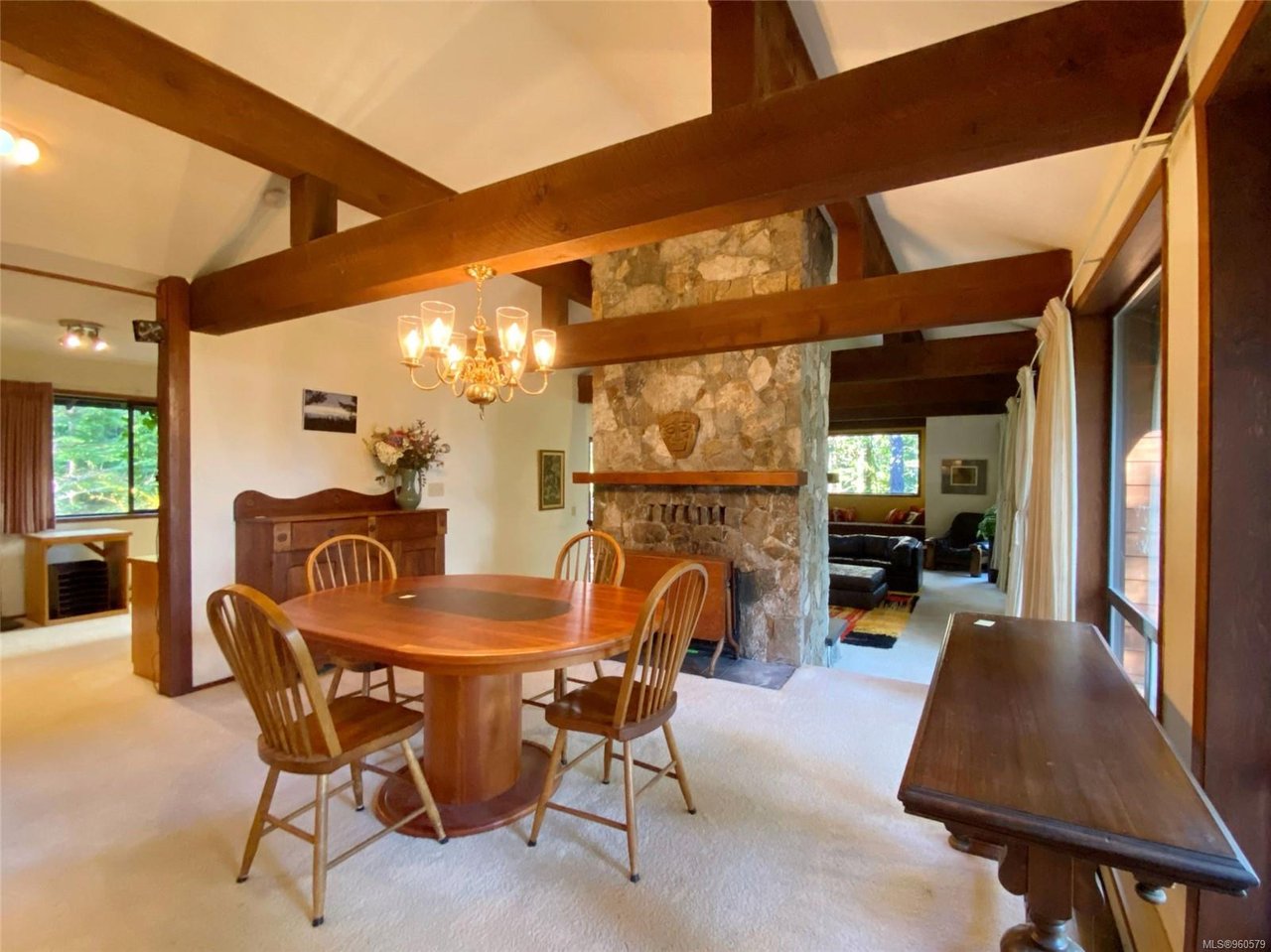 221 Wilkie Wy