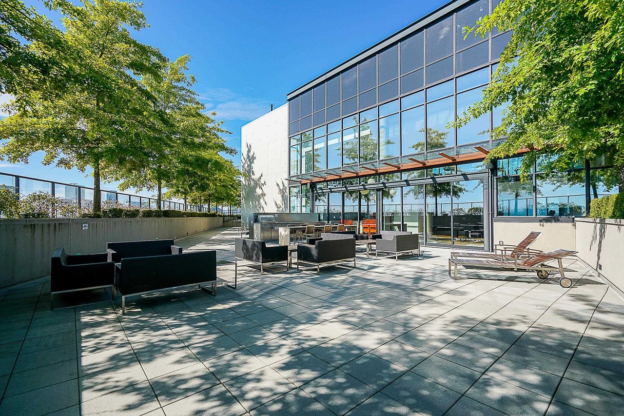 2310-128 W Cordova St