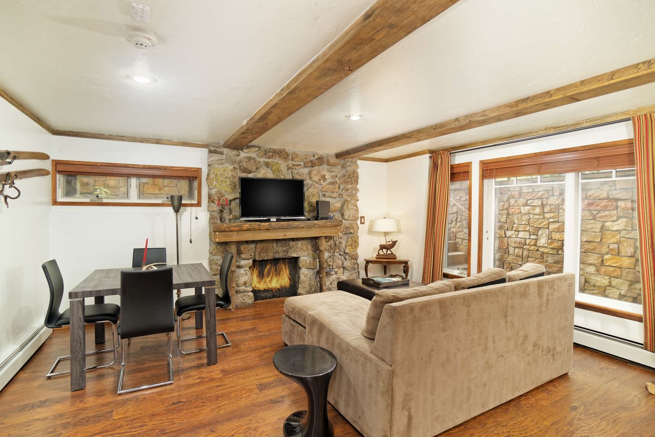 2 Bedroom Condo Location in Aspen 