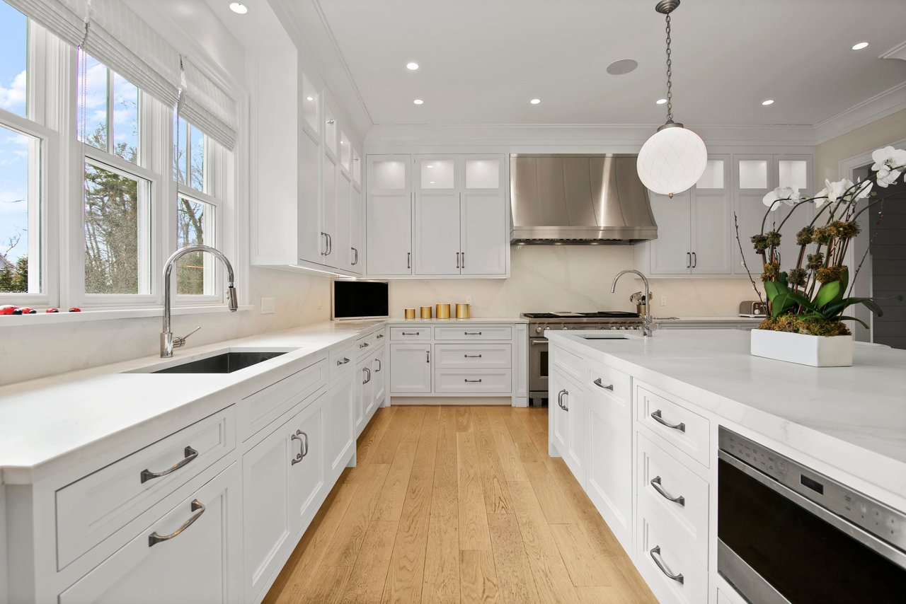 18 Mayflower Parkway