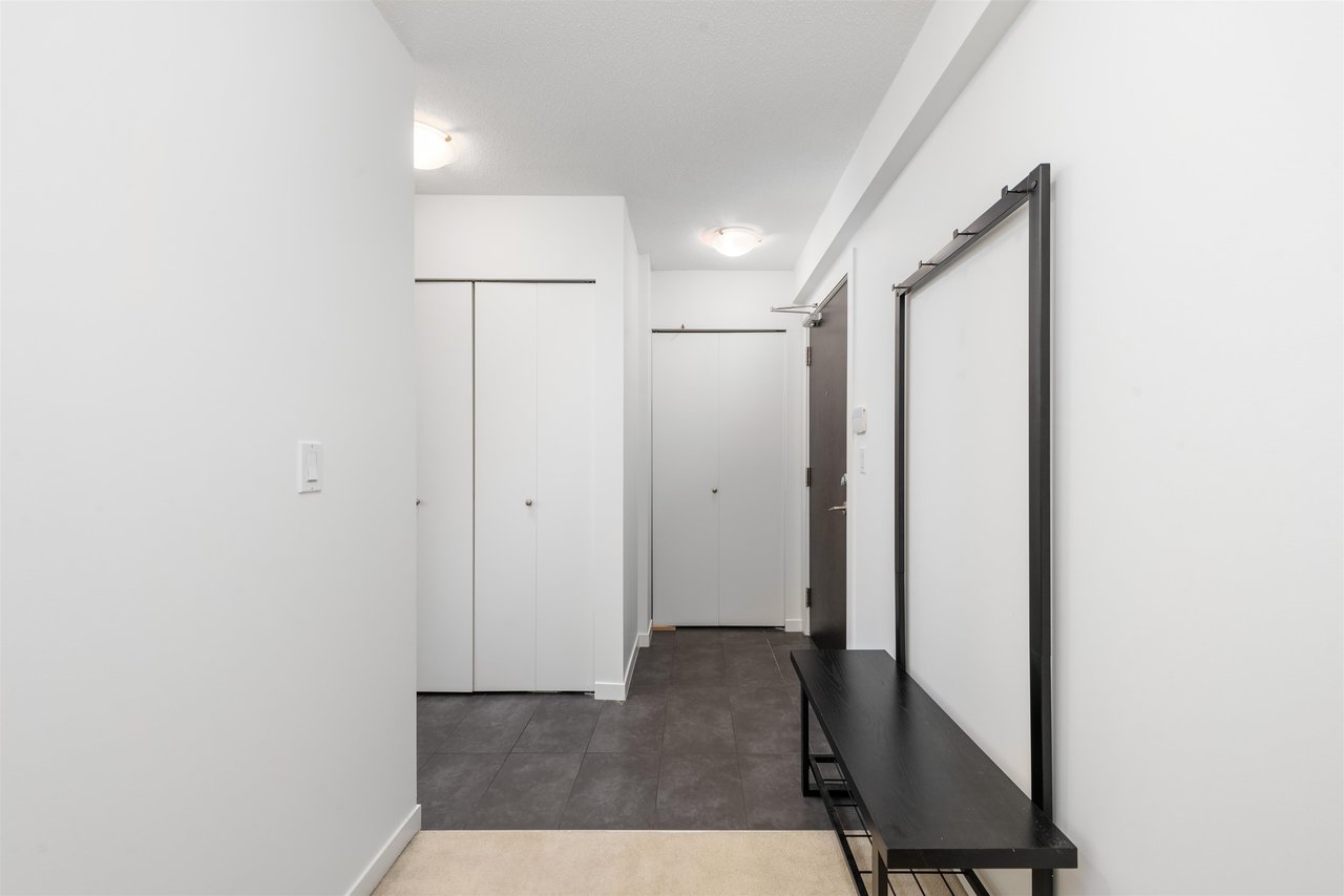 206-2133 Douglas Rd