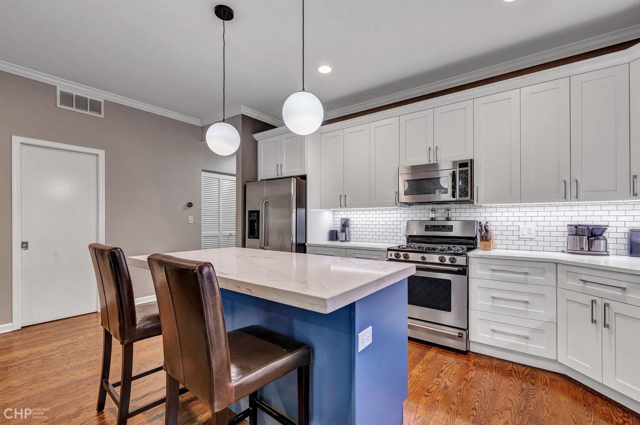 2139 N DAMEN  Avenue, Unit 3