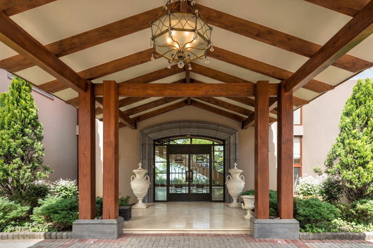 Colonial View Tennis Estate, Escazu, San Jose