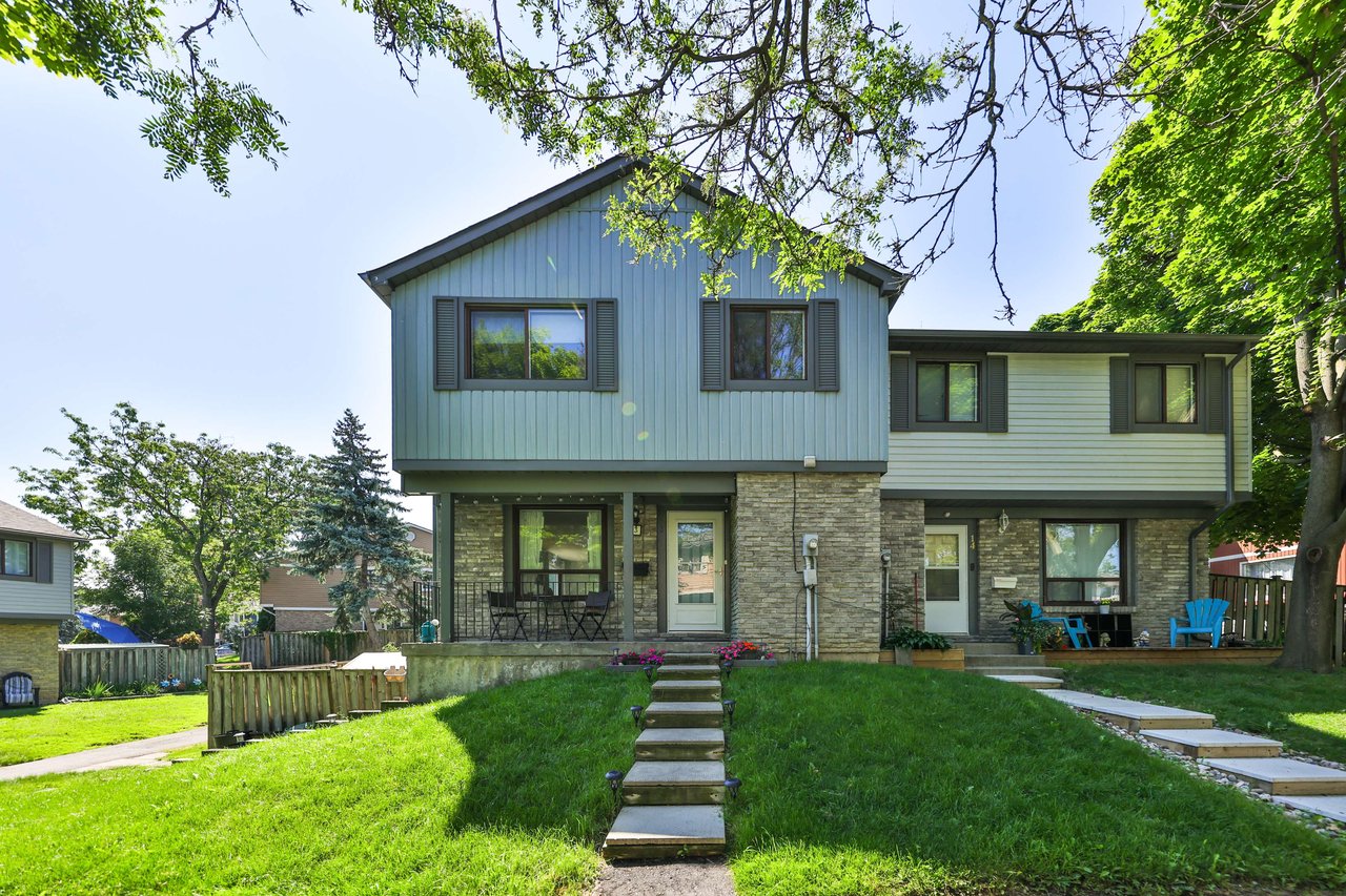 13-98 Falconer Drive