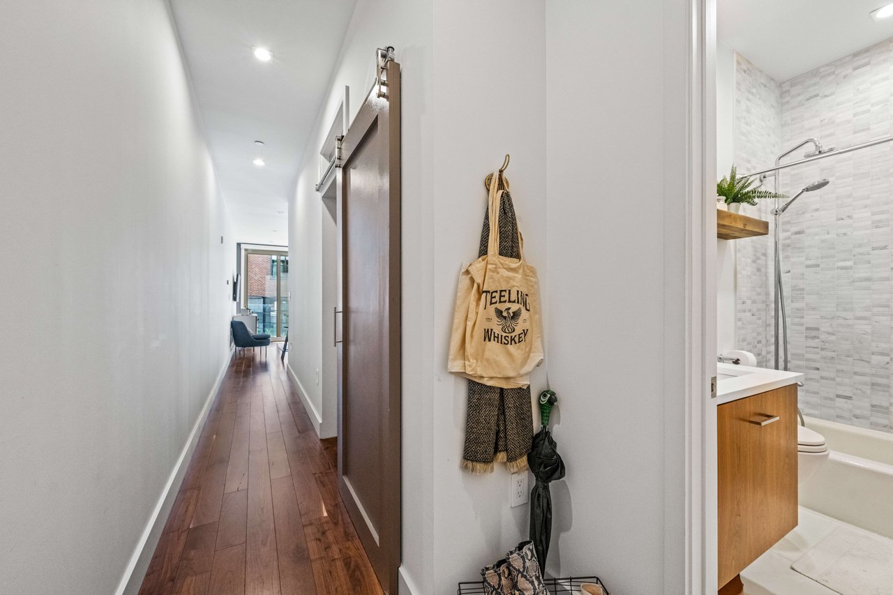 621-23 South 24th St, #205