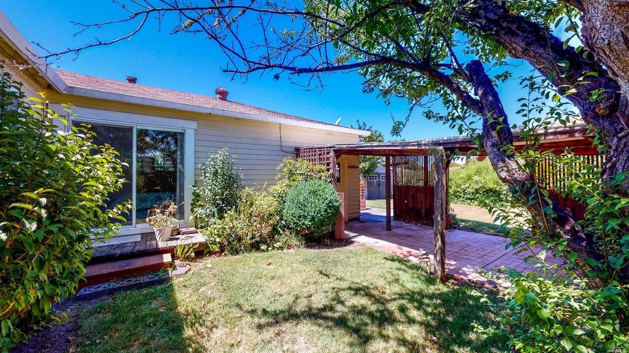 5 San Carlos Dr