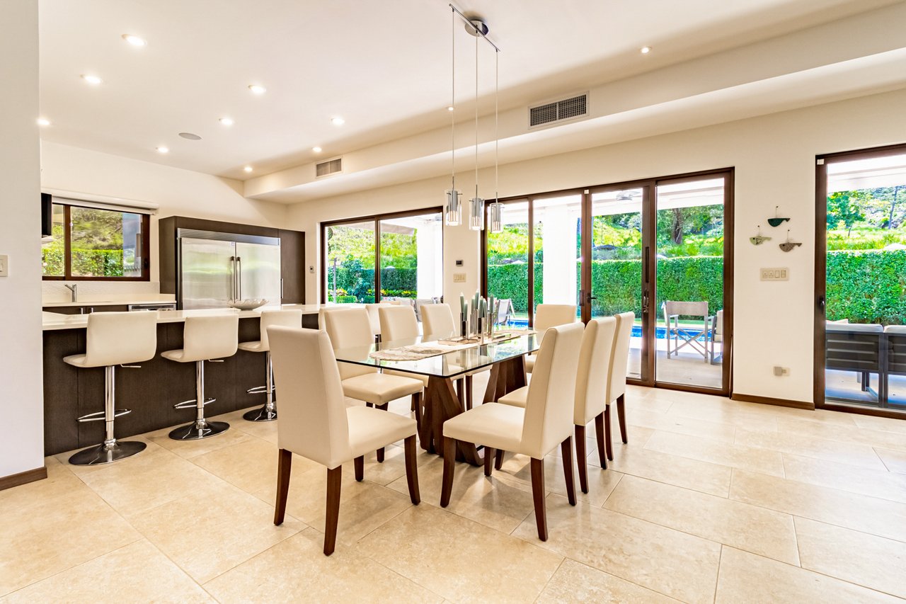 Contemporary Private Pool Villa, Jaco, Puntarenas