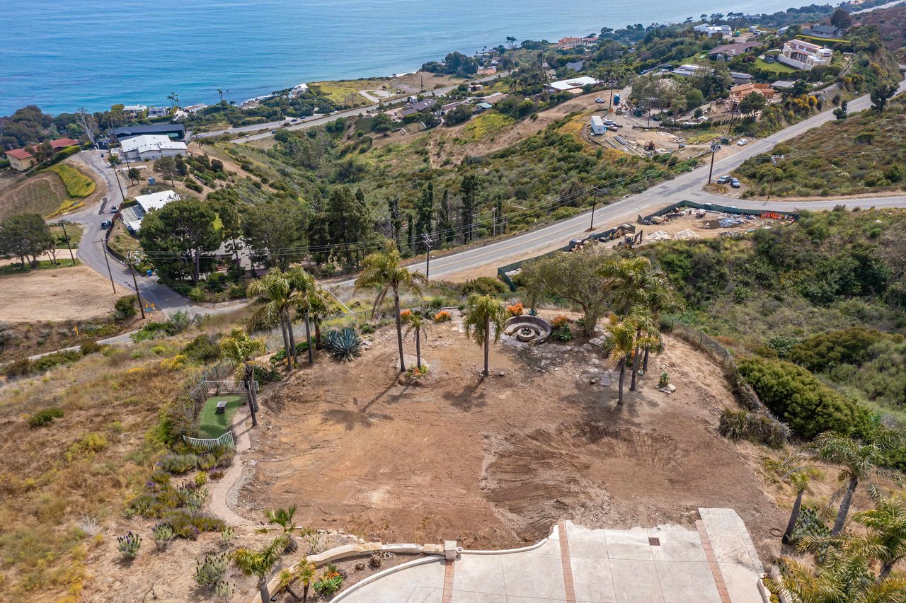 4346 Avenida De La Encinal