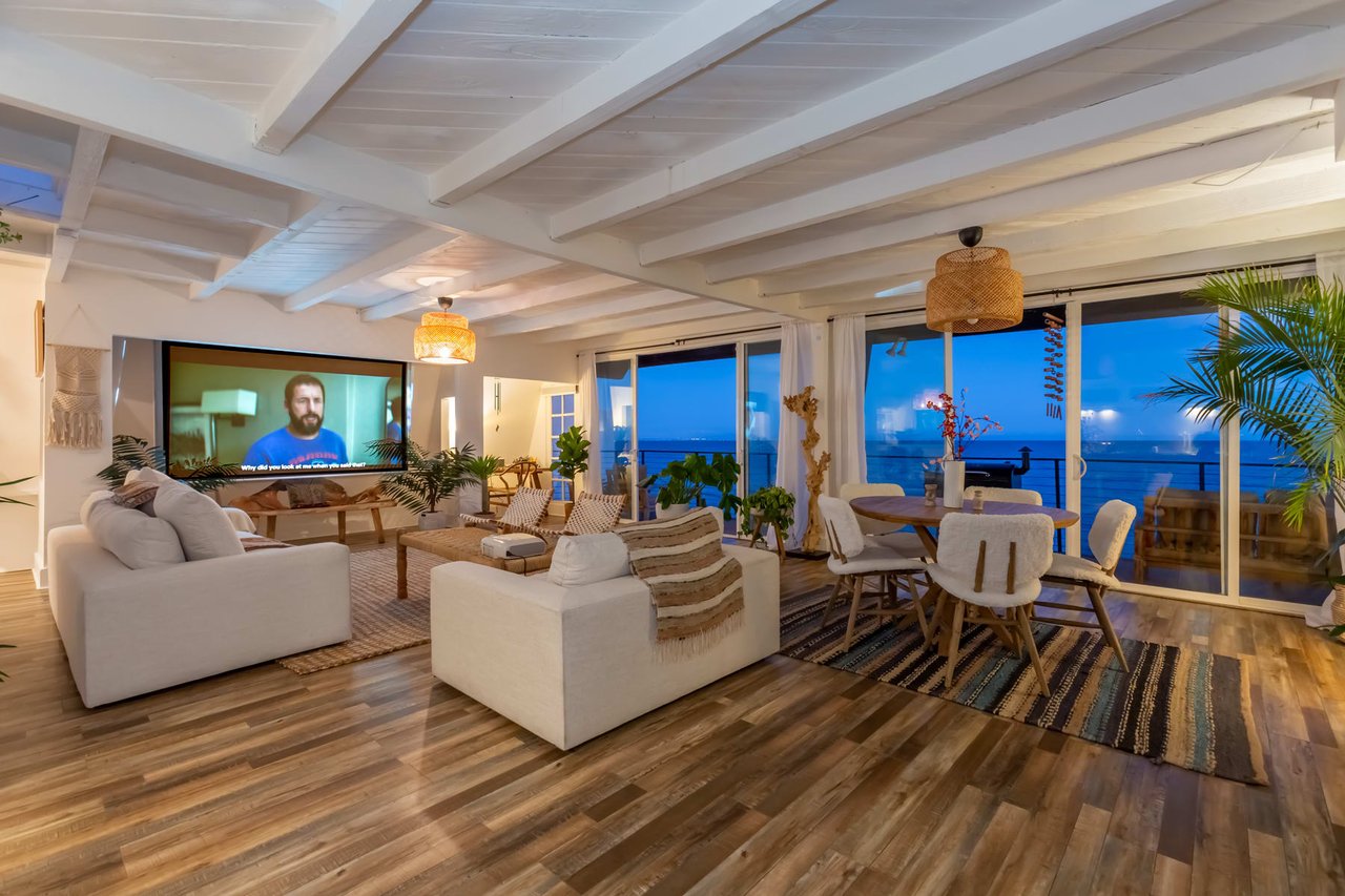 MALIBU BEACH HOUSE 48