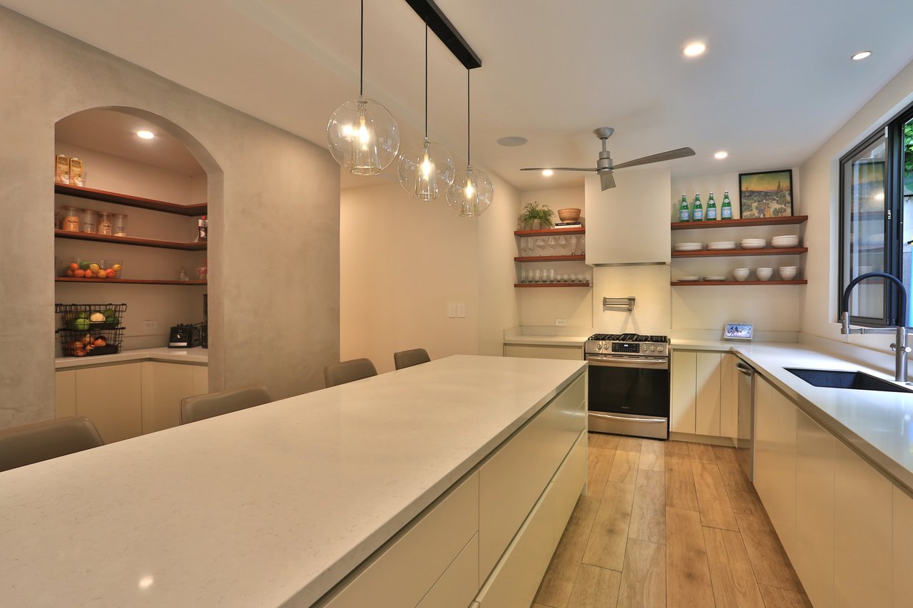 Remodeled Contemporary View Home, Escazu, San Jose