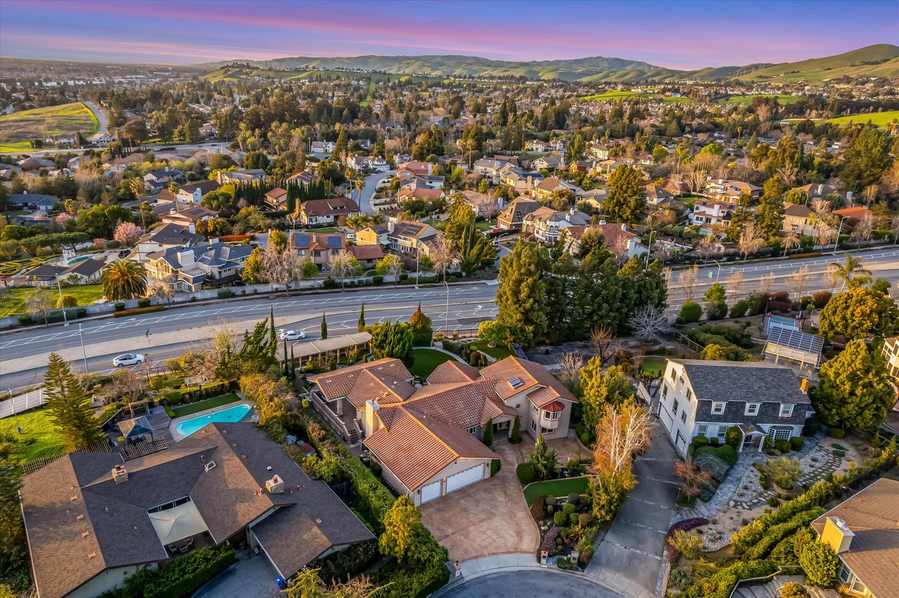 Spectacular Weibel  Residence in Fremont