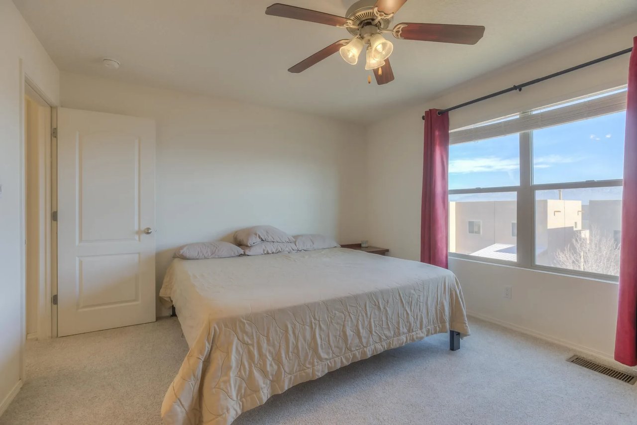 5008 Sala De Tomas Dr NW