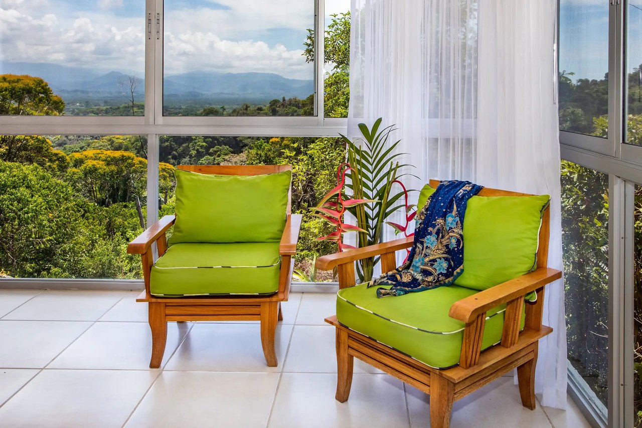  Discover Tranquil Luxury at Villa Joya: Your Exclusive Retreat in El Salto Estates