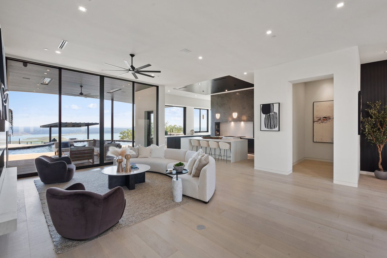 6809 Oasis Pass