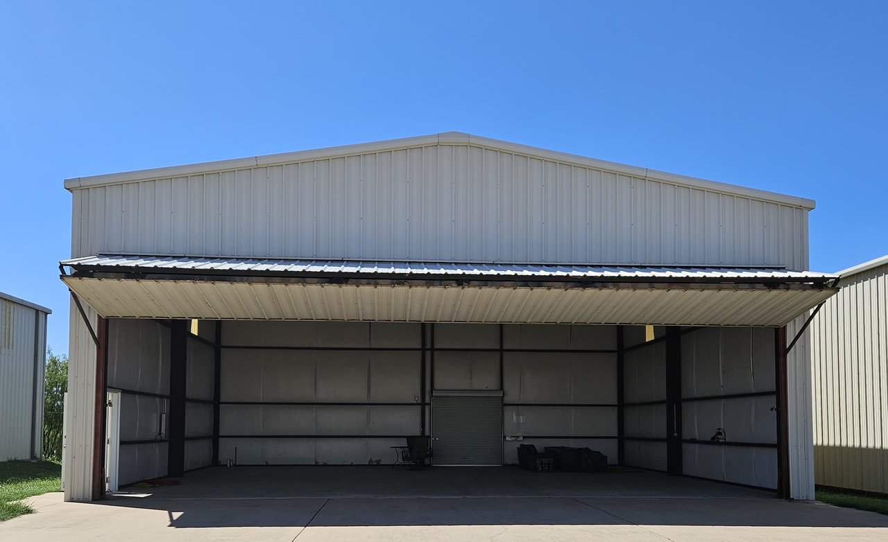 Spicewood Hanger