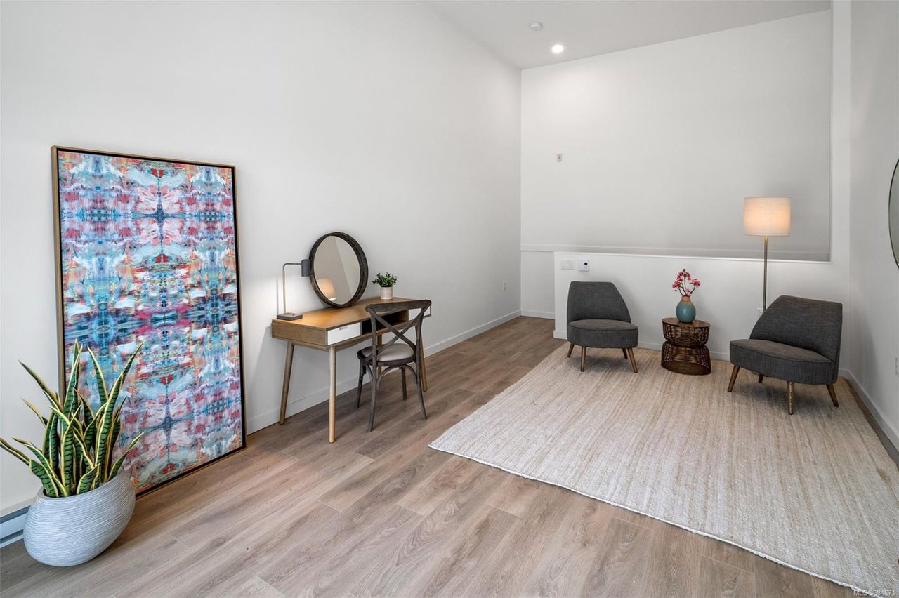 107-7162 West Saanich Rd, Central Saanich