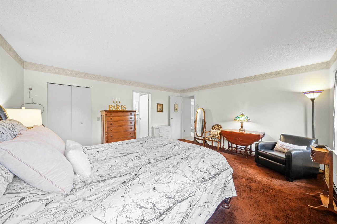 1106 Lombardy Dr