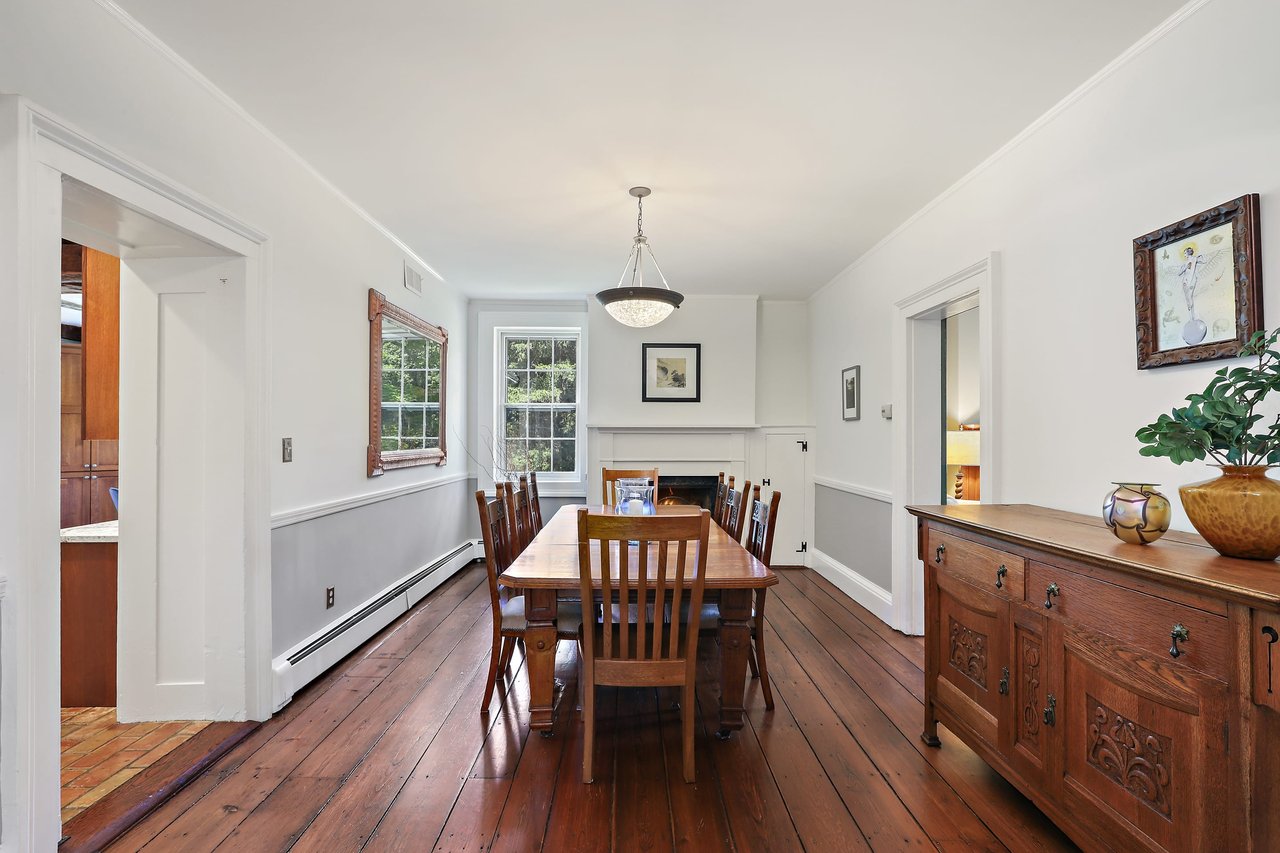 31 Plumbrook Road