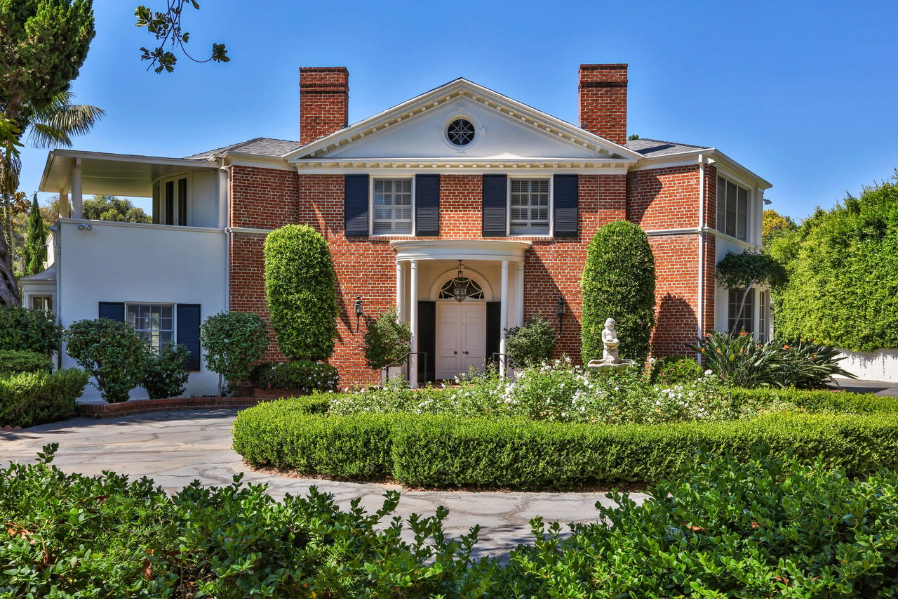 Legendary Colonial in Brentwood