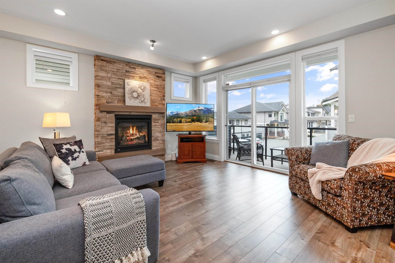 18-47042 Macfarlane Pl