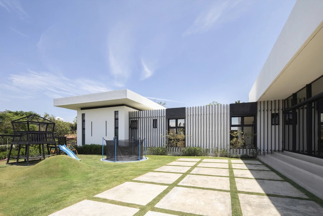 Contemporary Luxury Garden Estate, Heredia