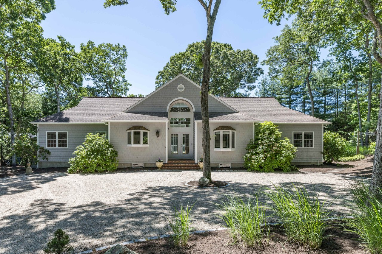 9 Scallop Ave, East Hampton