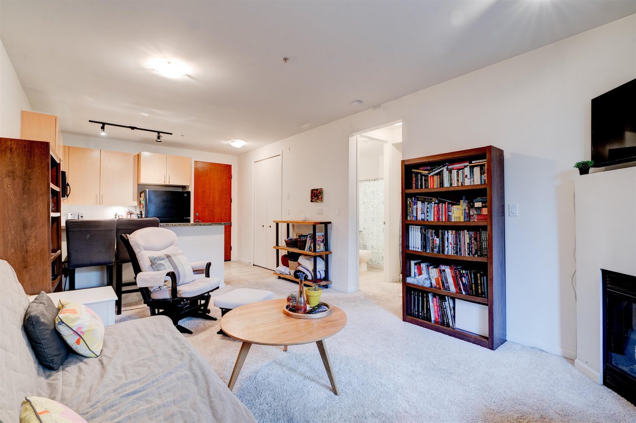 206-2065 W 12th Avenue, Vancouver