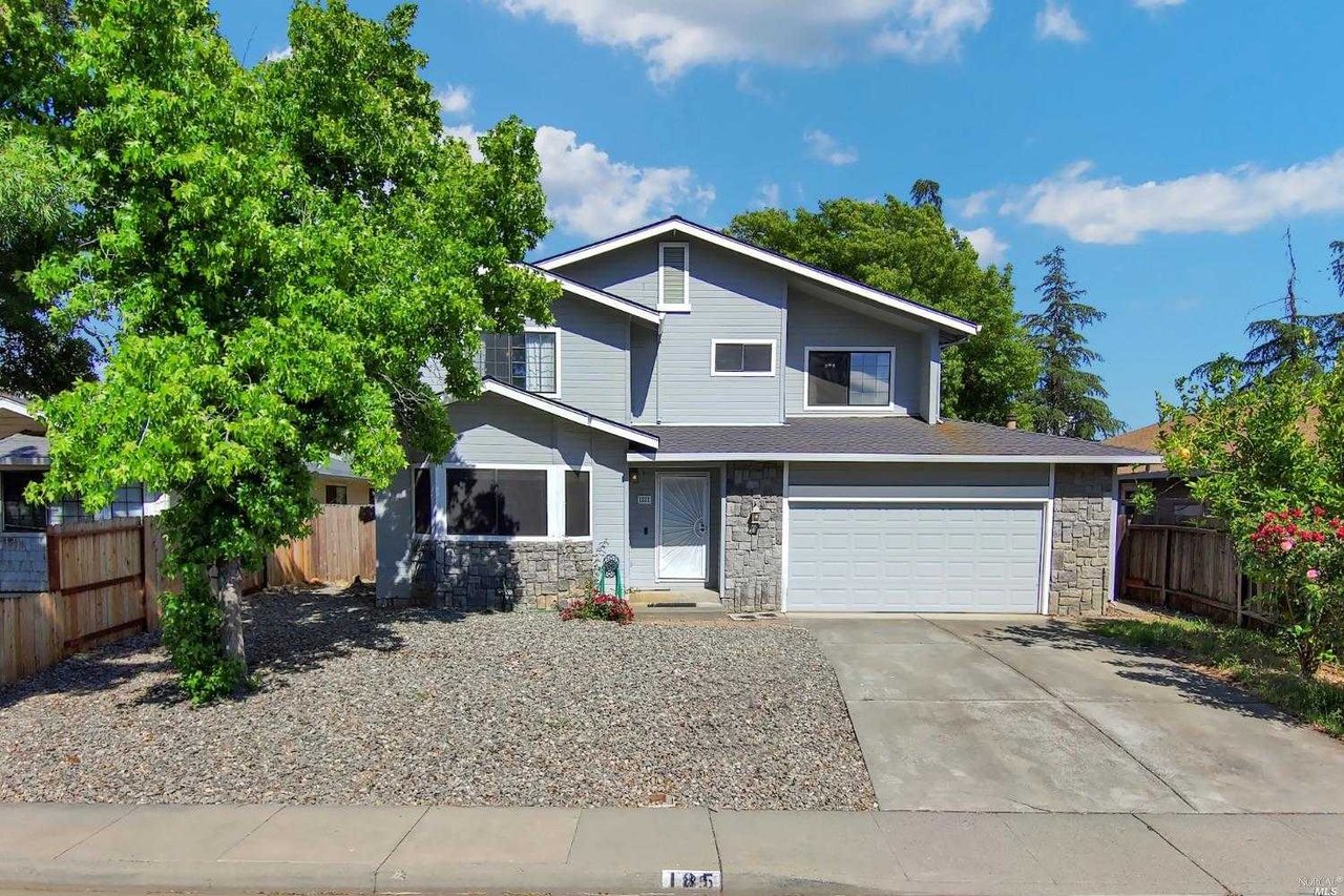 185 Woodridge Cir