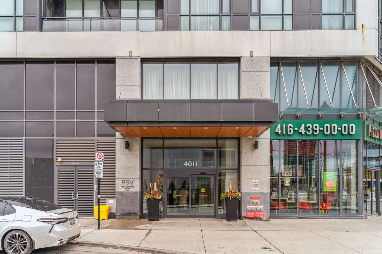Bright & Spacious Condo In The Heart Of Downtown Mississauga