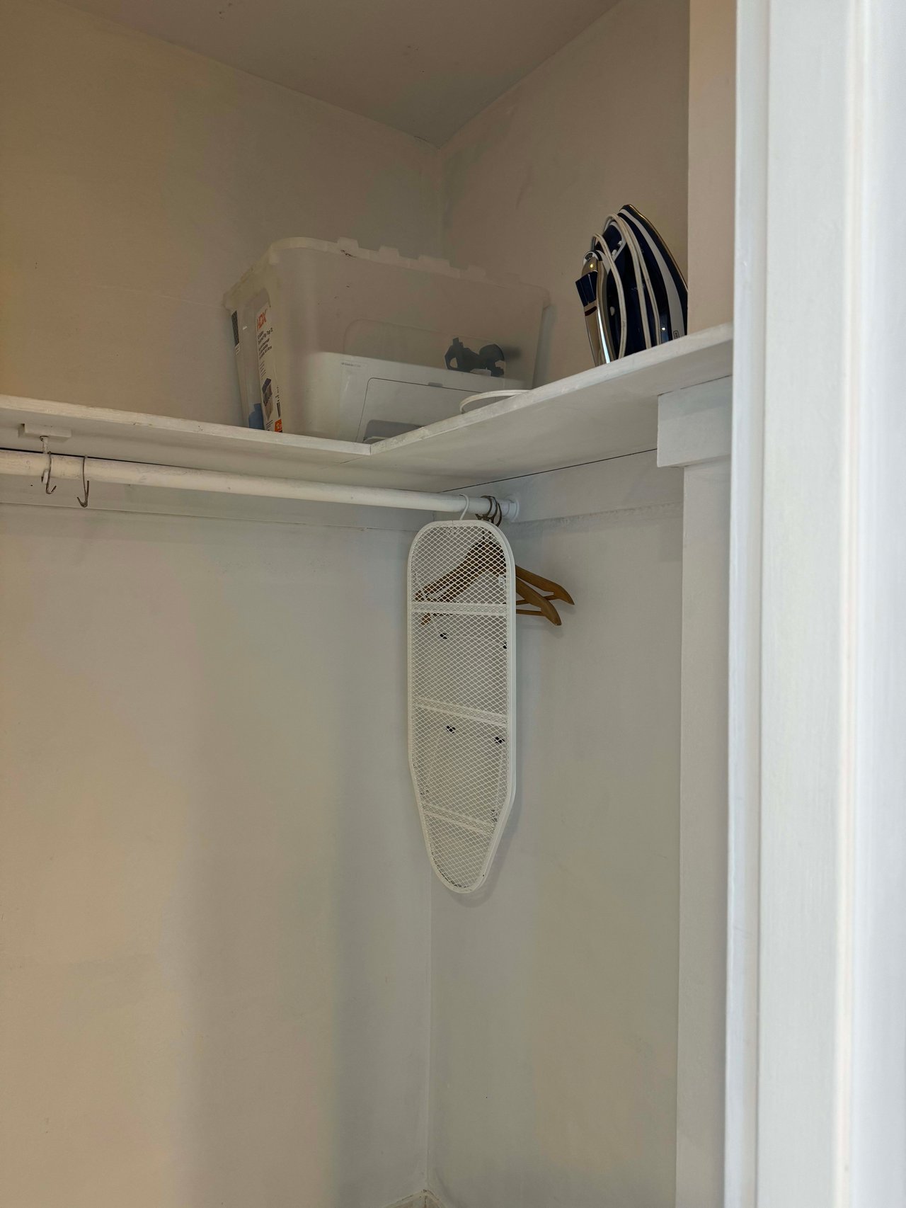 5445 Collins Ave #1606 Maimi Beach FL-33140