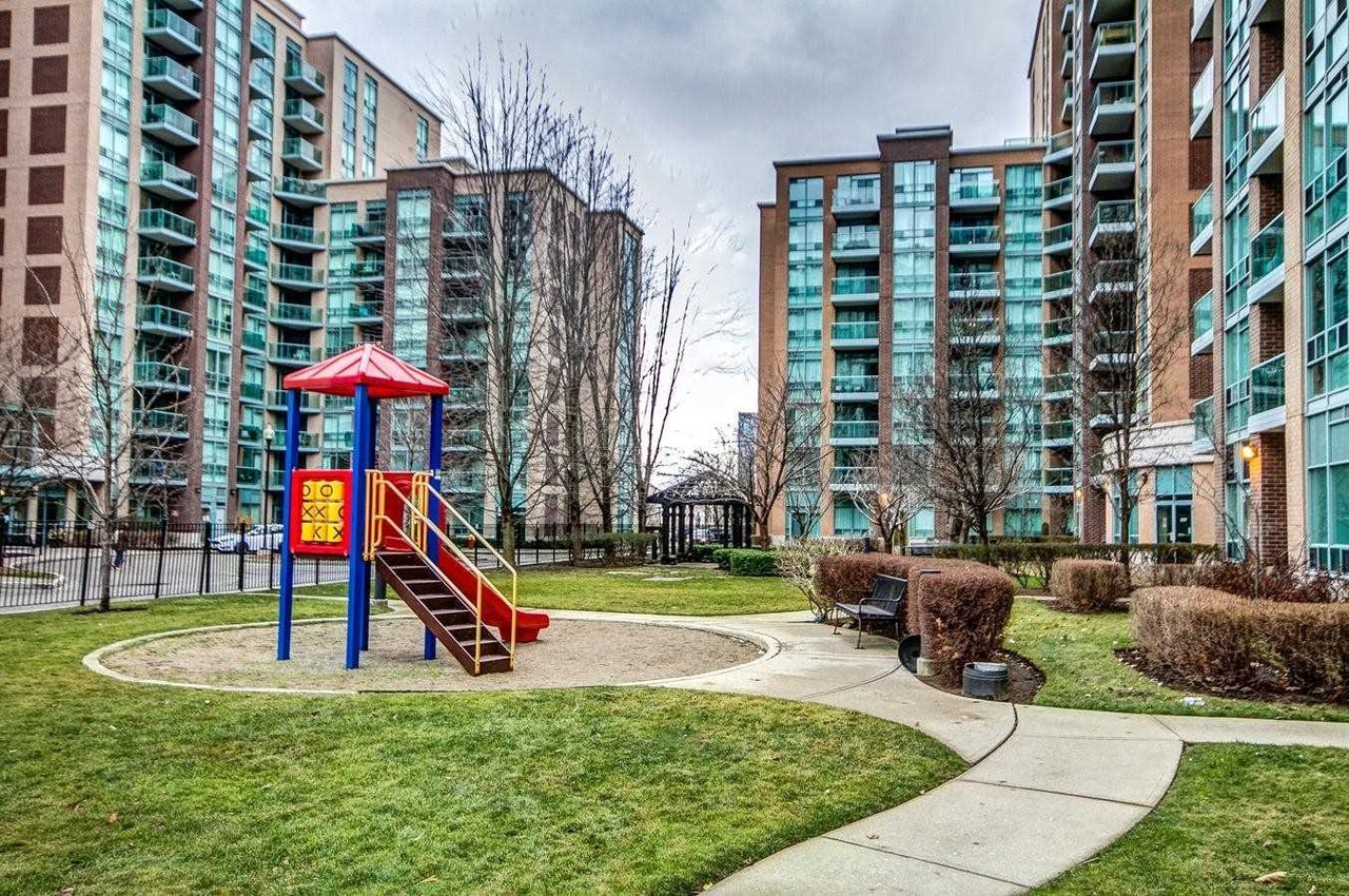 15 Michael Power Pl, #604