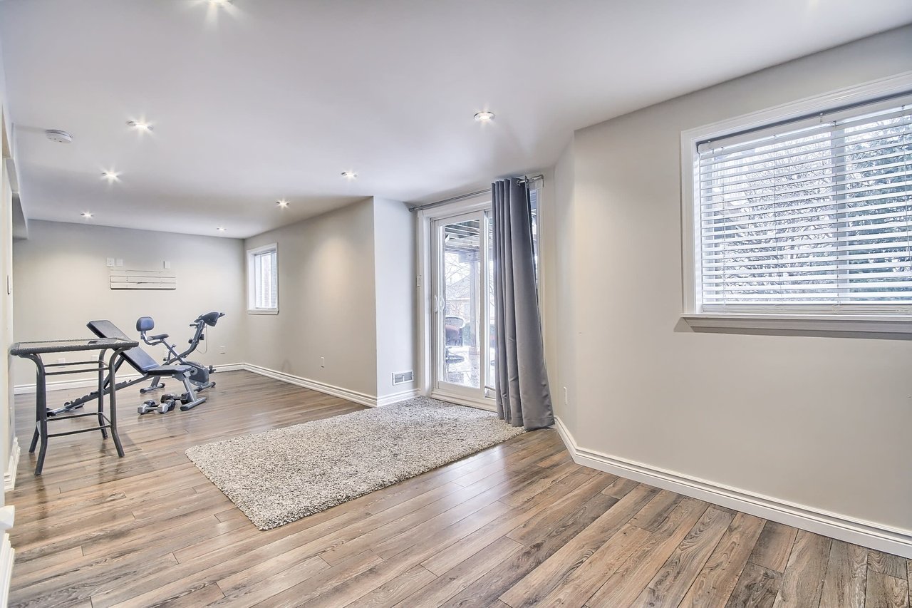 164 Covent Cres