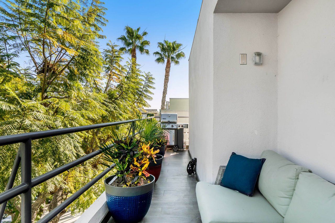 1532 9th Street Unit: 7