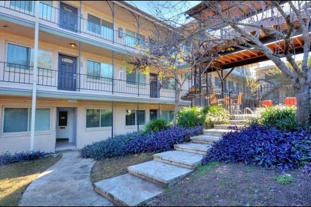 1202 Newning Ave APT 103
