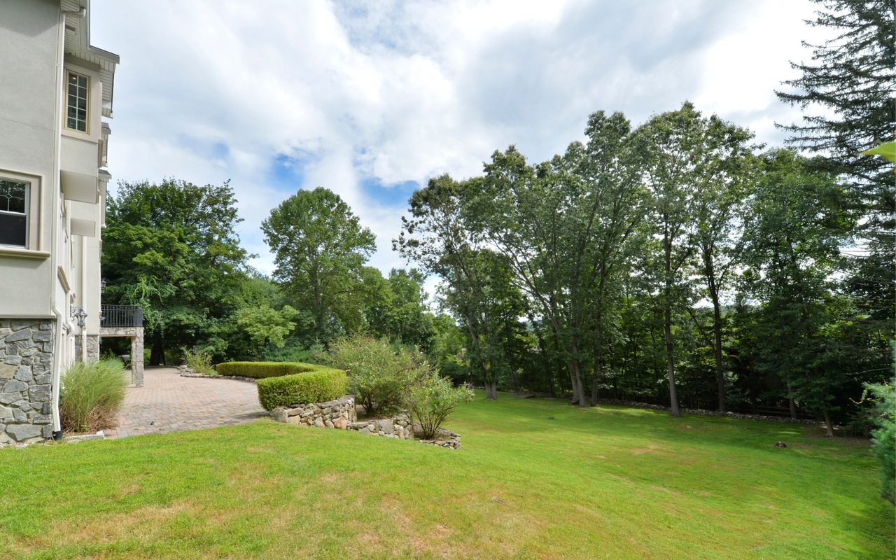 68 Hillcrest Drive