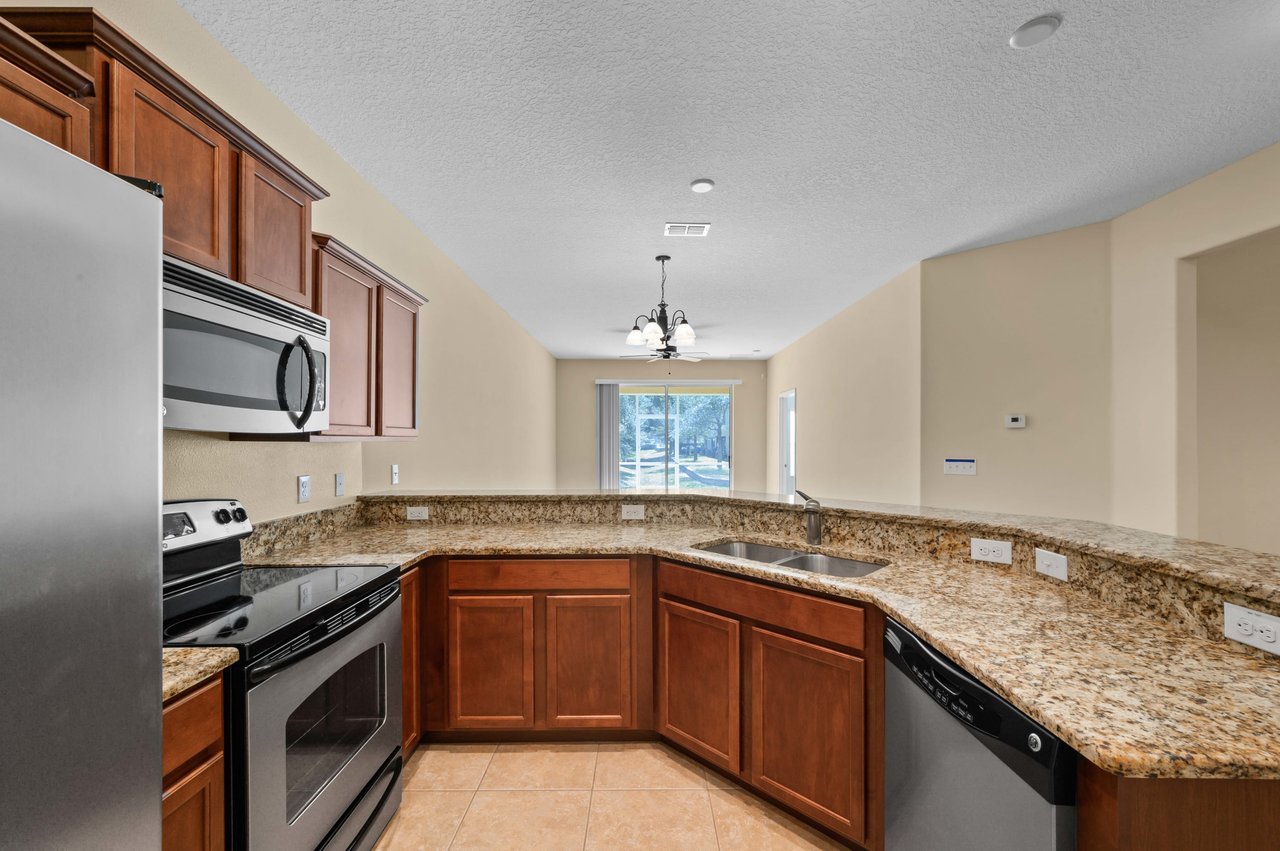 37618 Georgina Terrace