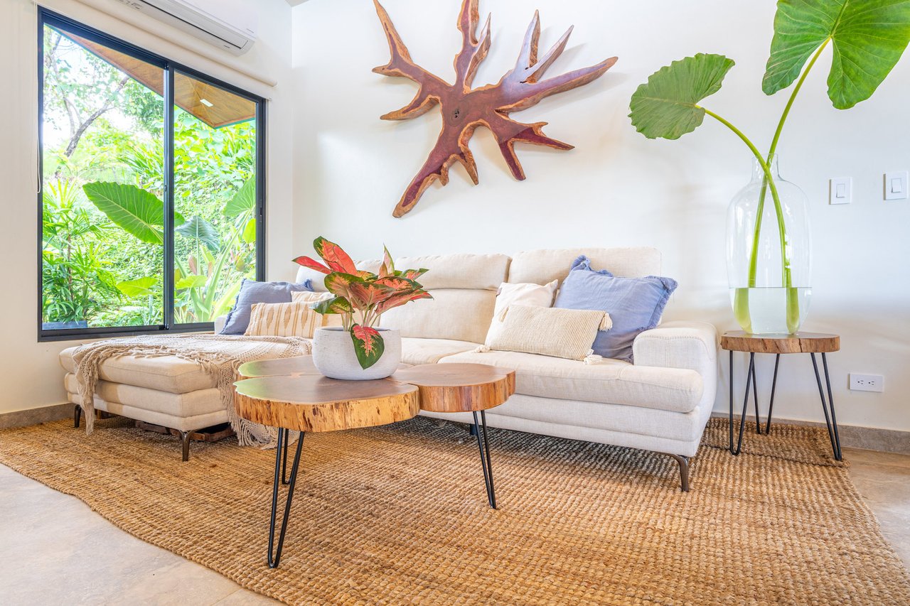Contemporary Home and Guest House, Ojochal, Puntarenas