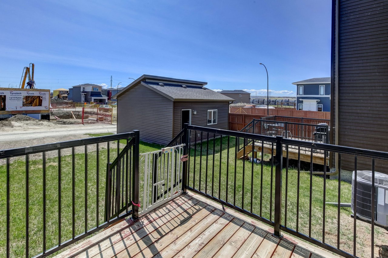 887 Carrington Boulevard NW