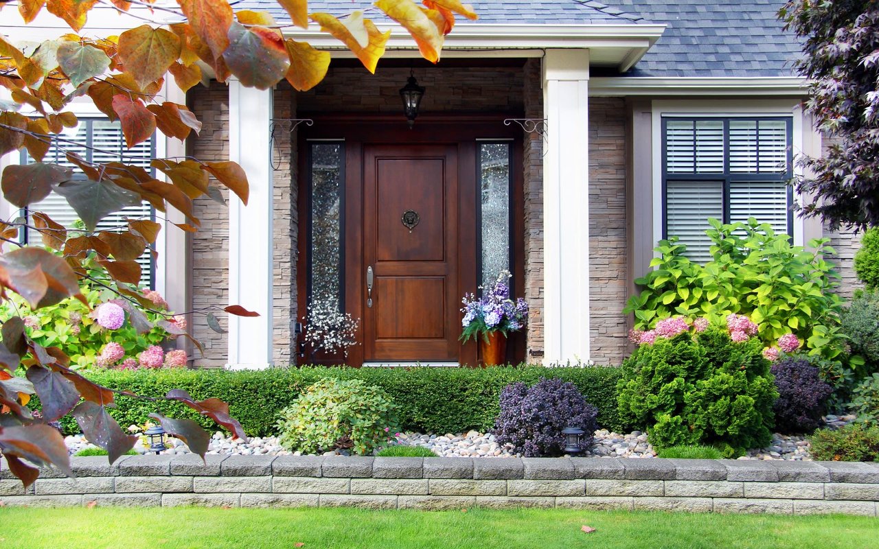 Ways to Increase Home Value by Improving Curb Appeal