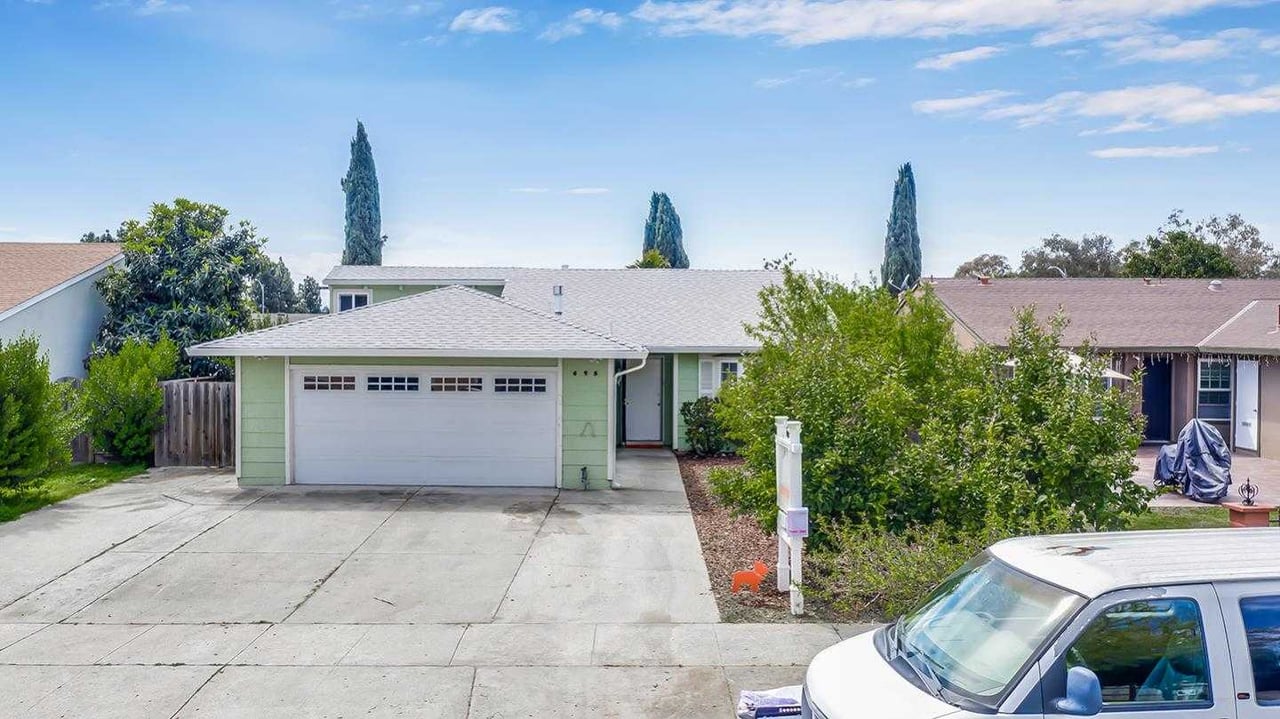 695 Webster DR