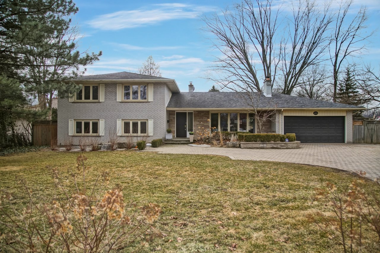 1274 Lorne Park Rd